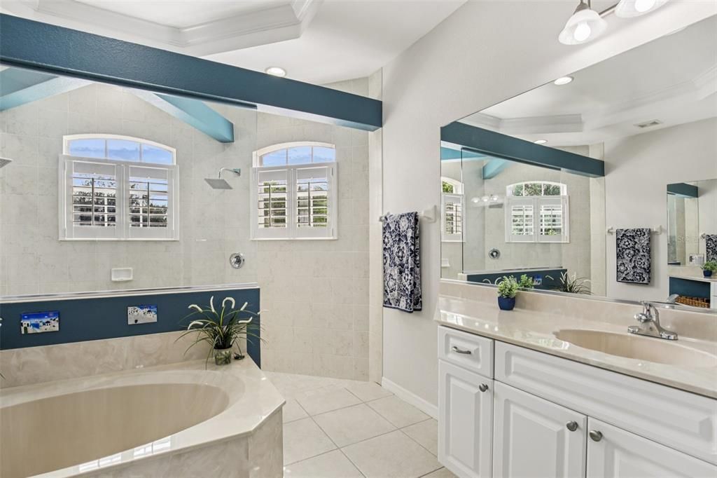 Active With Contract: $499,500 (3 beds, 2 baths, 2064 Square Feet)