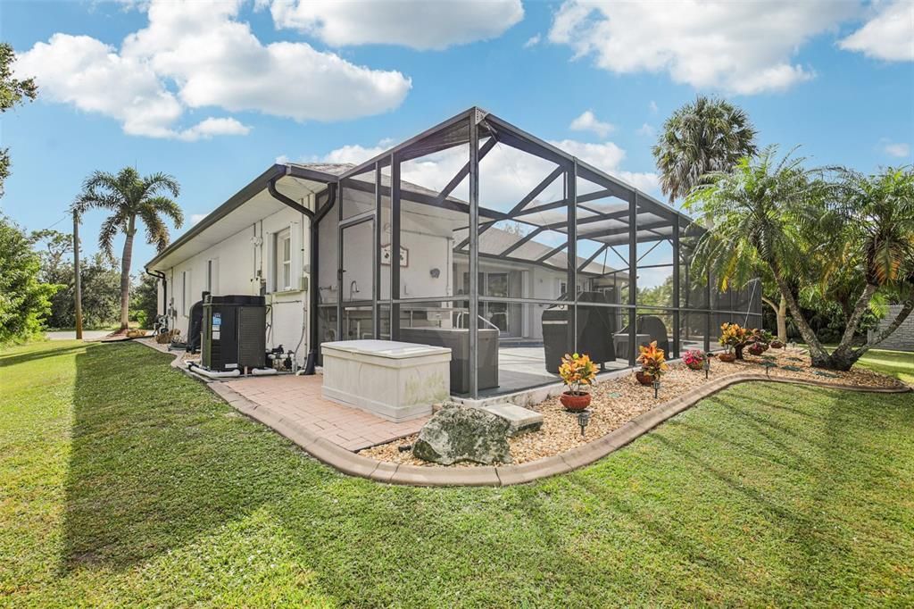 Active With Contract: $499,500 (3 beds, 2 baths, 2064 Square Feet)