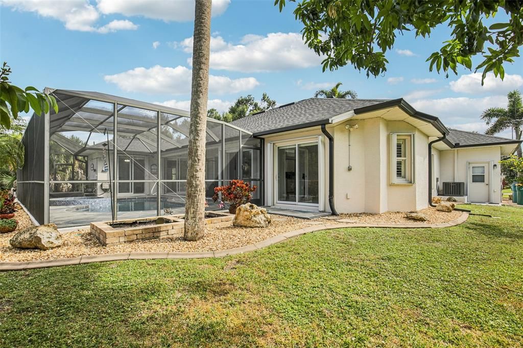 Active With Contract: $499,500 (3 beds, 2 baths, 2064 Square Feet)