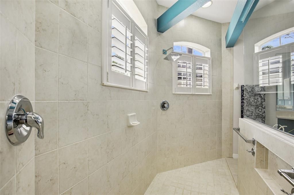 Active With Contract: $499,500 (3 beds, 2 baths, 2064 Square Feet)