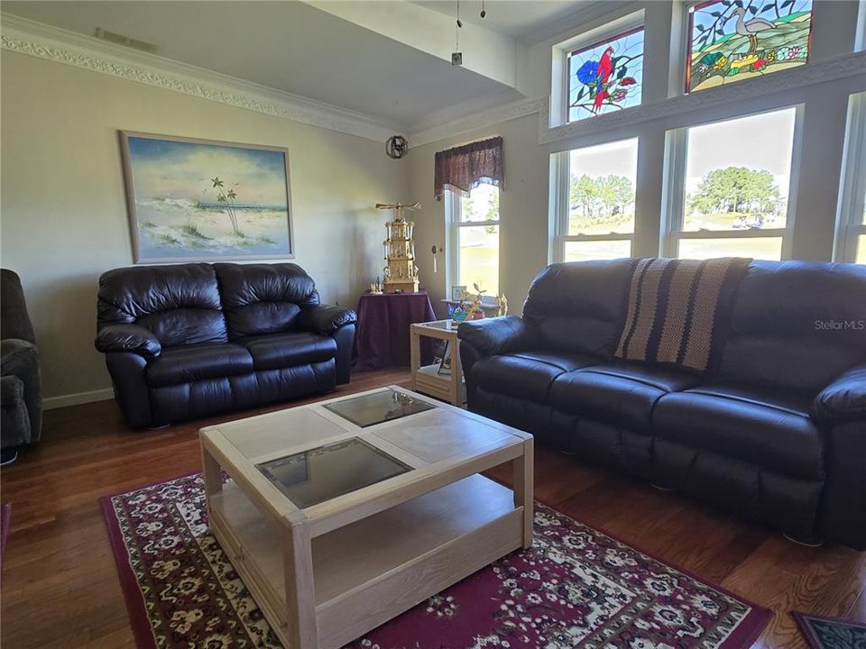 待售: $320,000 (3 贝兹, 2 浴室, 1910 平方英尺)