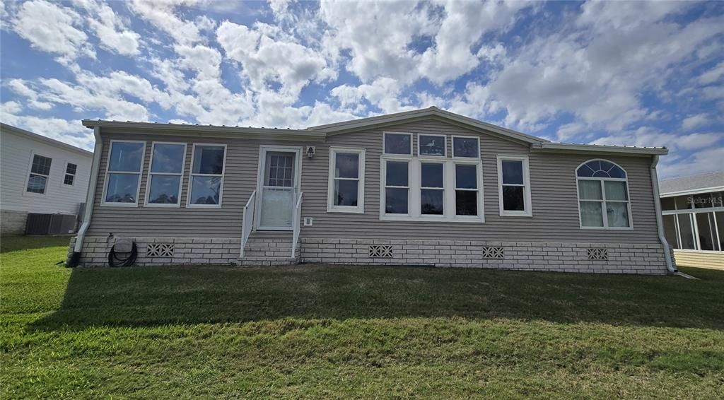 待售: $320,000 (3 贝兹, 2 浴室, 1910 平方英尺)