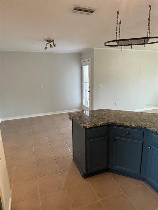 For Sale: $245,000 (3 beds, 1 baths, 1595 Square Feet)