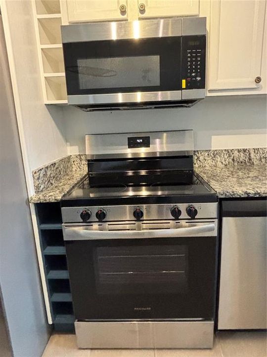 For Sale: $245,000 (3 beds, 1 baths, 1595 Square Feet)