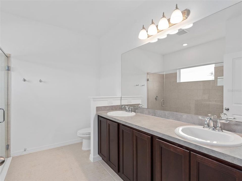 出租: $2,700 (4 贝兹, 3 浴室, 2211 平方英尺)