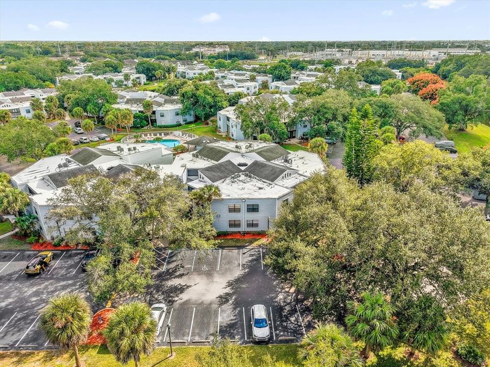 Active With Contract: $149,000 (2 beds, 2 baths, 820 Square Feet)