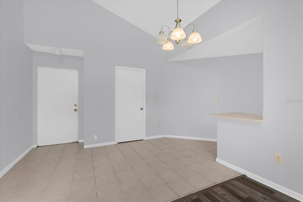 Active With Contract: $149,000 (2 beds, 2 baths, 820 Square Feet)