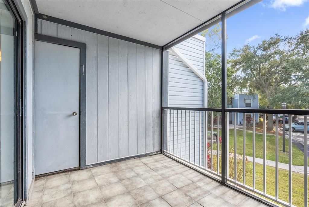 Active With Contract: $149,000 (2 beds, 2 baths, 820 Square Feet)