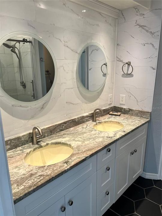 Active With Contract: $2,100 (3 beds, 2 baths, 1581 Square Feet)