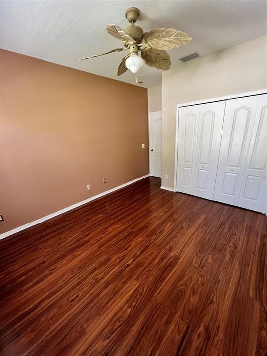 Active With Contract: $2,100 (3 beds, 2 baths, 1581 Square Feet)