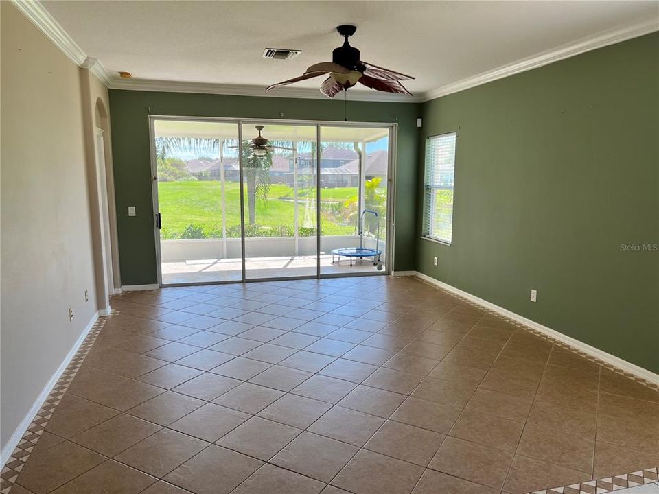 Active With Contract: $2,100 (3 beds, 2 baths, 1581 Square Feet)