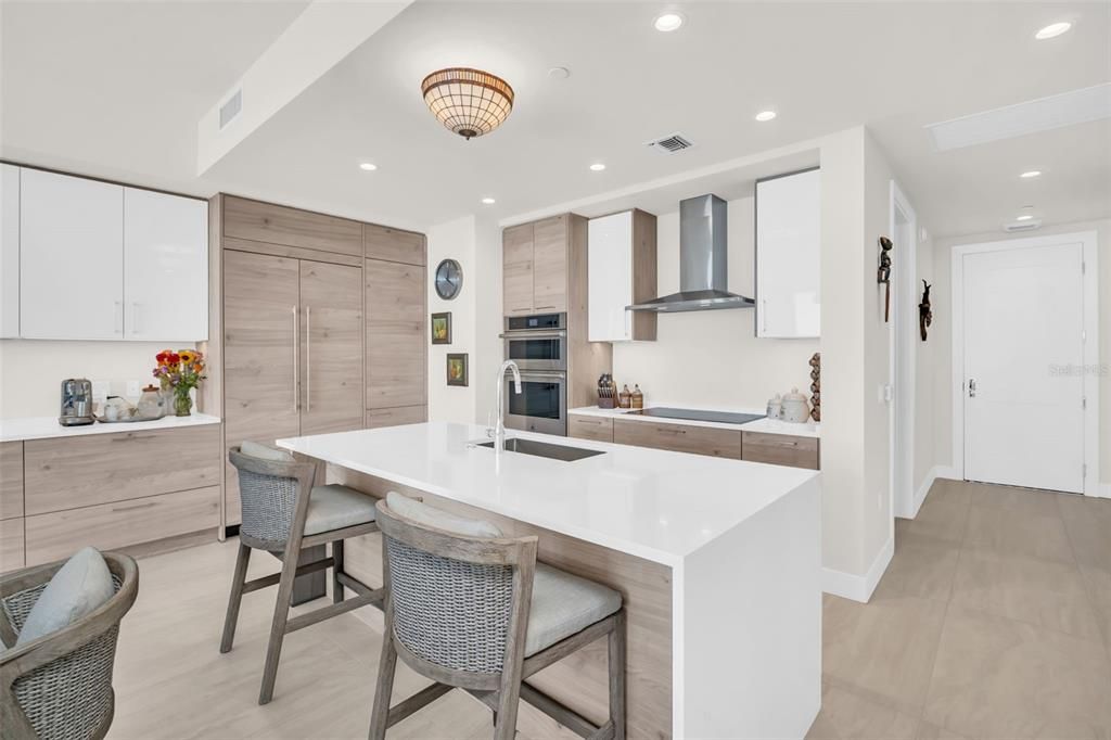 For Sale: $1,475,000 (2 beds, 2 baths, 1663 Square Feet)