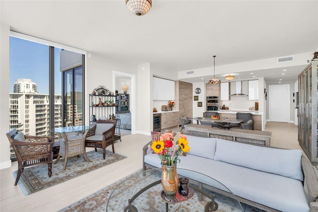 For Sale: $1,475,000 (2 beds, 2 baths, 1663 Square Feet)