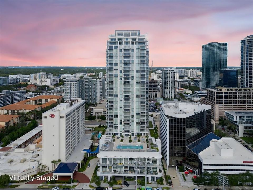 For Sale: $1,475,000 (2 beds, 2 baths, 1663 Square Feet)