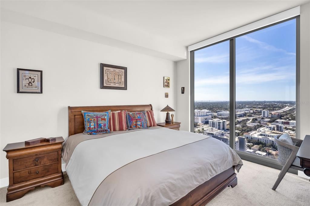 For Sale: $1,475,000 (2 beds, 2 baths, 1663 Square Feet)