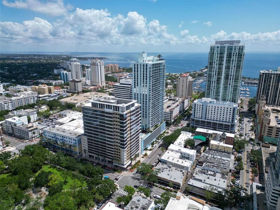 For Sale: $1,475,000 (2 beds, 2 baths, 1663 Square Feet)