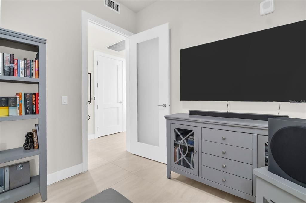 For Sale: $1,475,000 (2 beds, 2 baths, 1663 Square Feet)