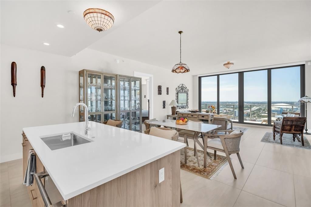 For Sale: $1,475,000 (2 beds, 2 baths, 1663 Square Feet)