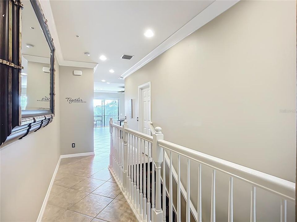 For Sale: $284,500 (2 beds, 2 baths, 1228 Square Feet)