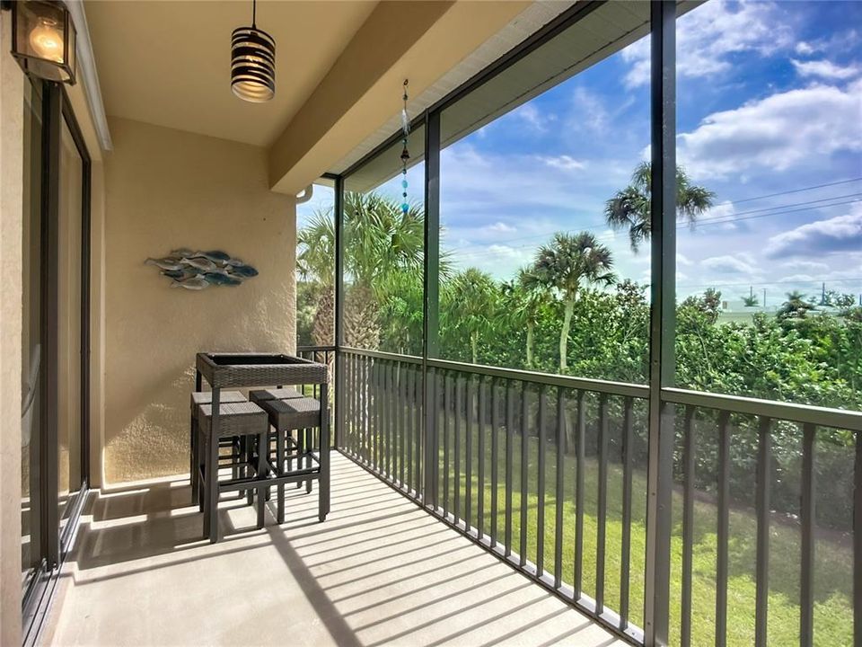 For Sale: $284,500 (2 beds, 2 baths, 1228 Square Feet)