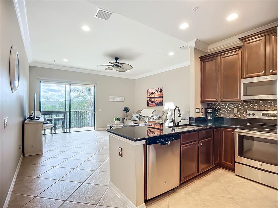 For Sale: $284,500 (2 beds, 2 baths, 1228 Square Feet)