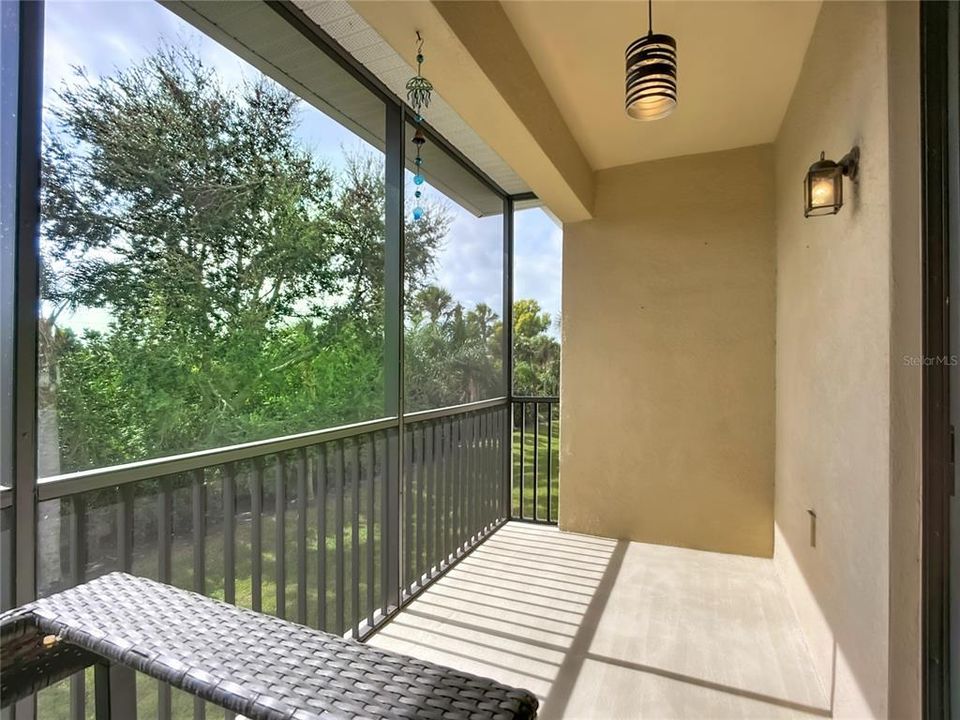 For Sale: $284,500 (2 beds, 2 baths, 1228 Square Feet)