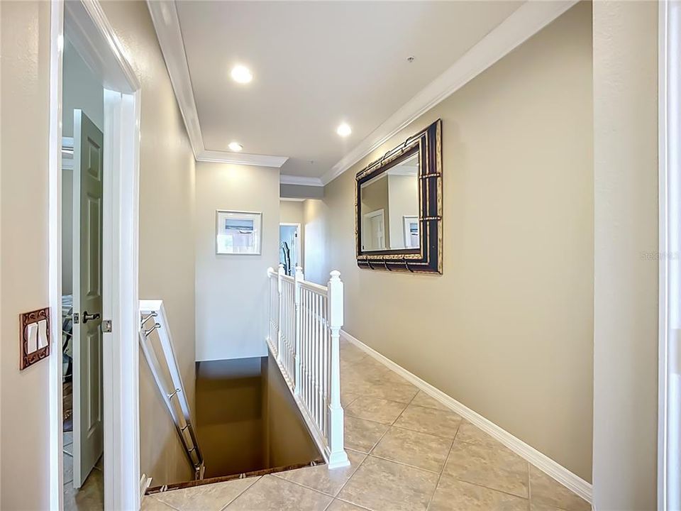 For Sale: $284,500 (2 beds, 2 baths, 1228 Square Feet)