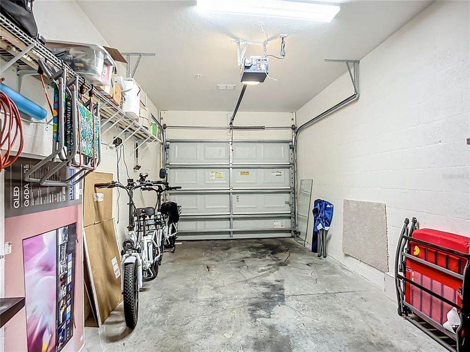 For Sale: $284,500 (2 beds, 2 baths, 1228 Square Feet)