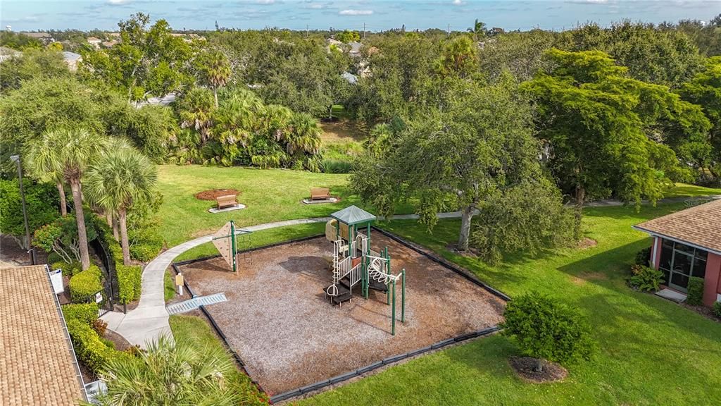 For Sale: $284,500 (2 beds, 2 baths, 1228 Square Feet)