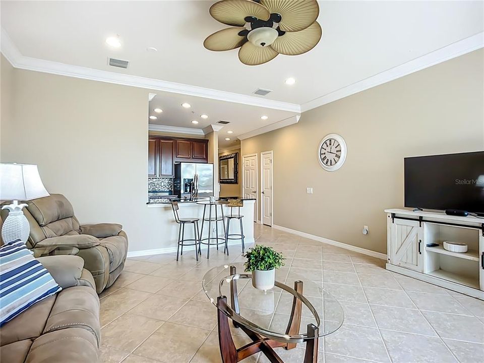 For Sale: $284,500 (2 beds, 2 baths, 1228 Square Feet)