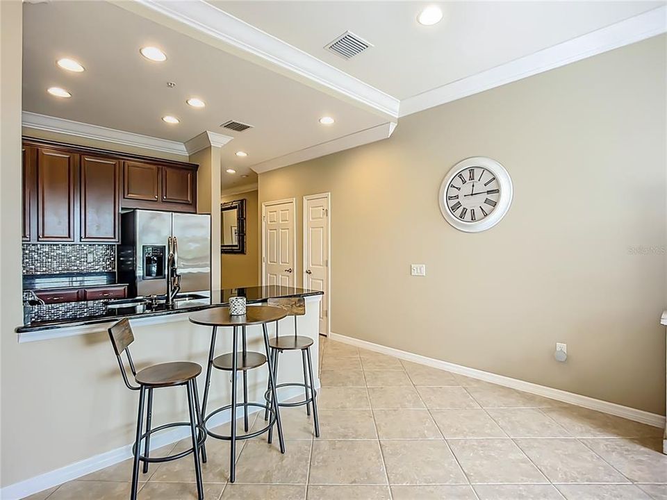 For Sale: $284,500 (2 beds, 2 baths, 1228 Square Feet)