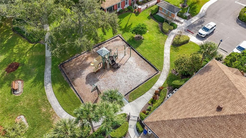 For Sale: $284,500 (2 beds, 2 baths, 1228 Square Feet)