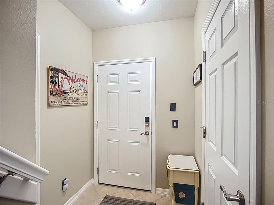 For Sale: $284,500 (2 beds, 2 baths, 1228 Square Feet)