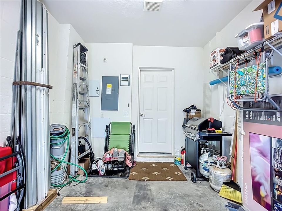 For Sale: $284,500 (2 beds, 2 baths, 1228 Square Feet)