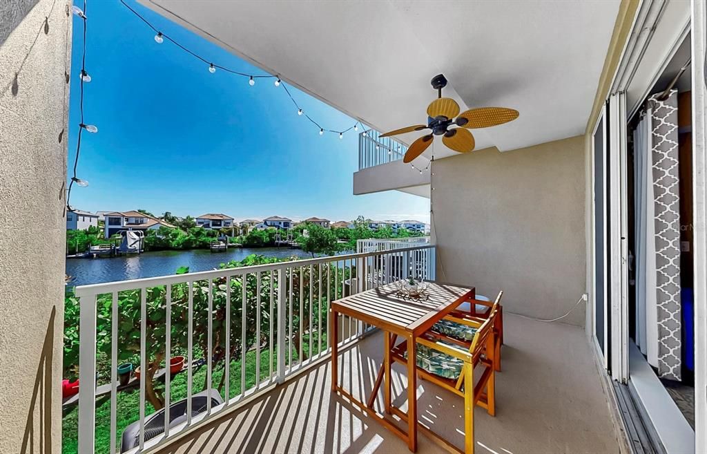 Active With Contract: $299,000 (2 beds, 1 baths, 1110 Square Feet)