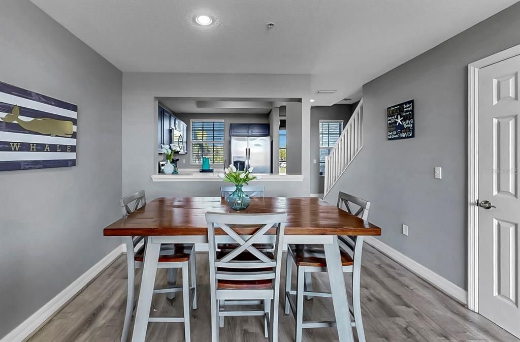 Active With Contract: $299,000 (2 beds, 1 baths, 1110 Square Feet)