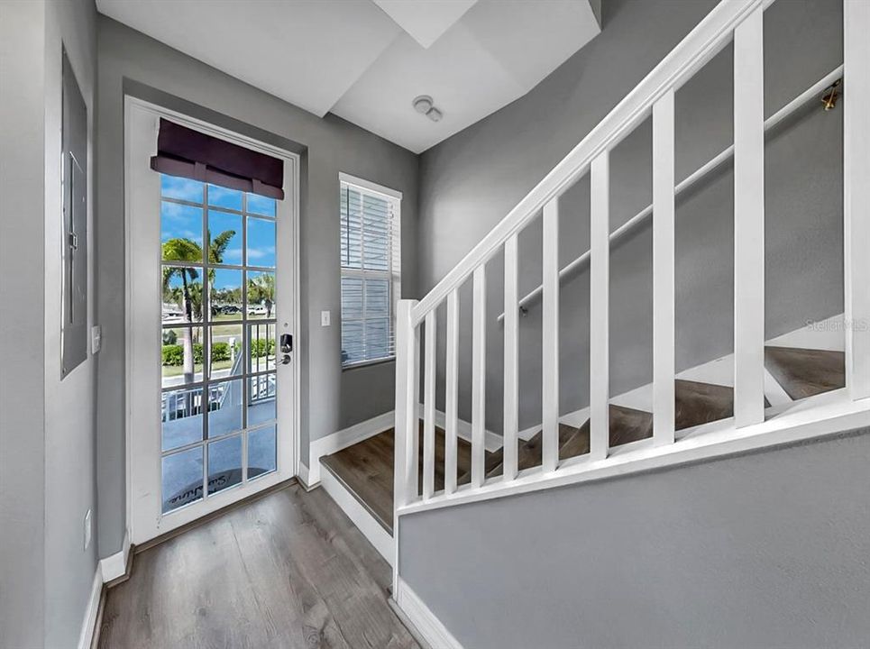 Active With Contract: $299,000 (2 beds, 1 baths, 1110 Square Feet)