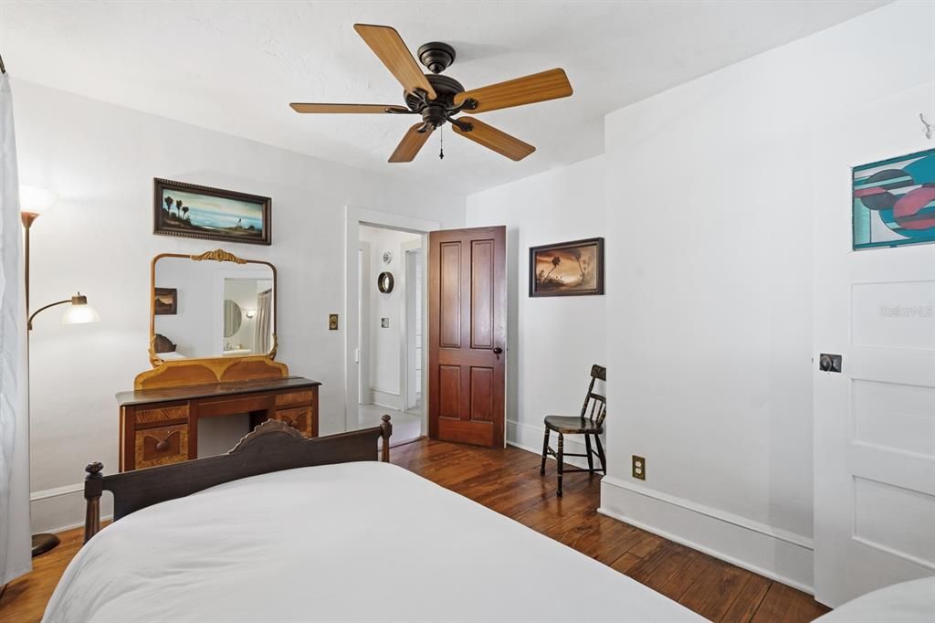 For Sale: $874,900 (6 beds, 3 baths, 2618 Square Feet)