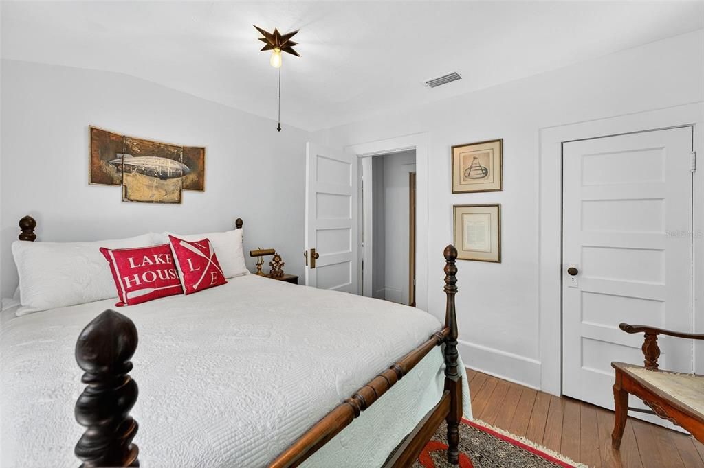 For Sale: $874,900 (6 beds, 3 baths, 2618 Square Feet)