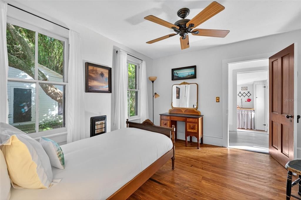 For Sale: $874,900 (6 beds, 3 baths, 2618 Square Feet)