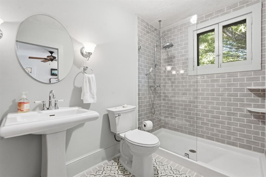 For Sale: $874,900 (6 beds, 3 baths, 2618 Square Feet)