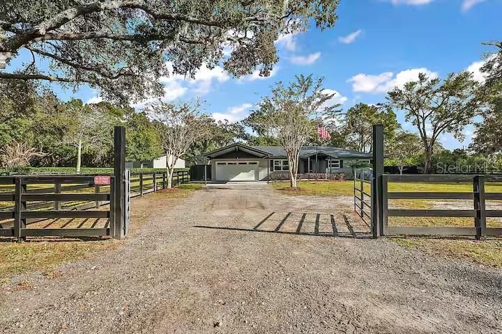 В аренду: $4,500 (2 спален, 2 ванн, 1432 Квадратных фут)