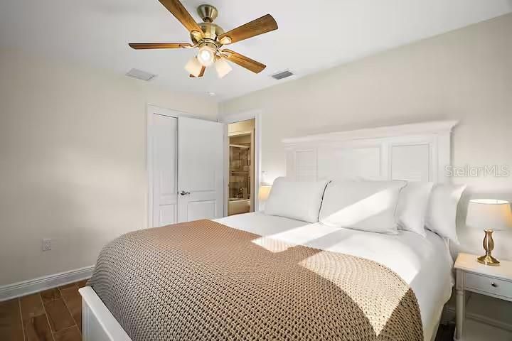 В аренду: $4,500 (2 спален, 2 ванн, 1432 Квадратных фут)