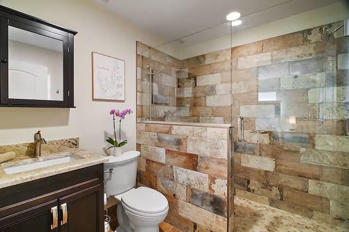 В аренду: $4,500 (2 спален, 2 ванн, 1432 Квадратных фут)