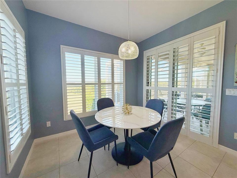 Под контрактом: $429,990 (3 спален, 2 ванн, 1846 Квадратных фут)