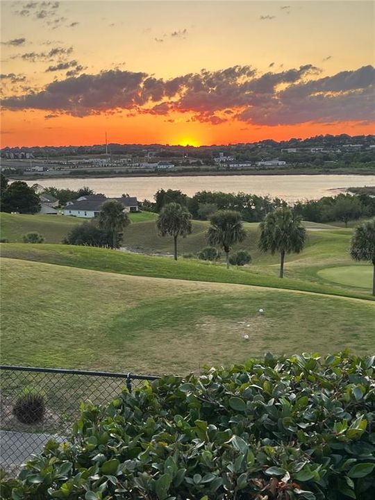 Под контрактом: $429,990 (3 спален, 2 ванн, 1846 Квадратных фут)