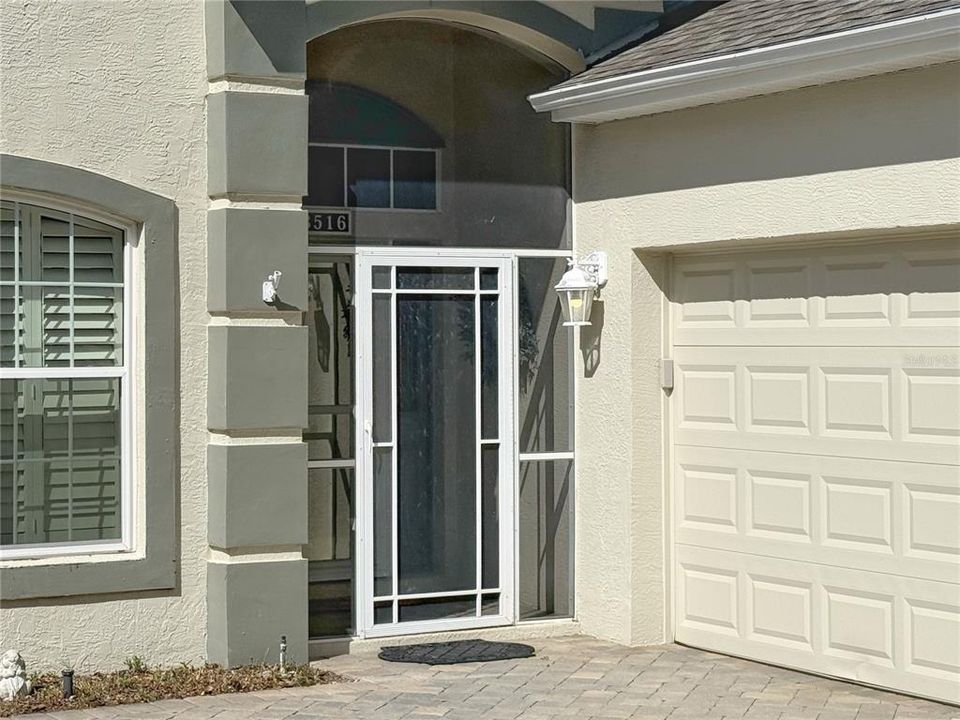 Под контрактом: $429,990 (3 спален, 2 ванн, 1846 Квадратных фут)