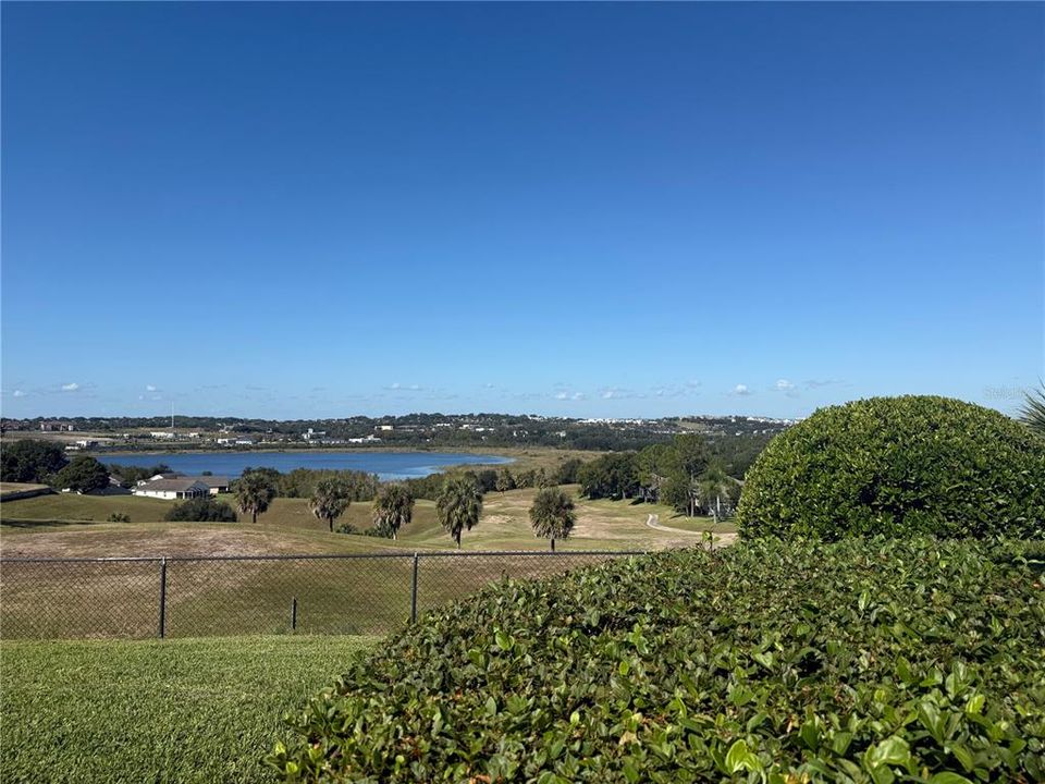 Под контрактом: $429,990 (3 спален, 2 ванн, 1846 Квадратных фут)