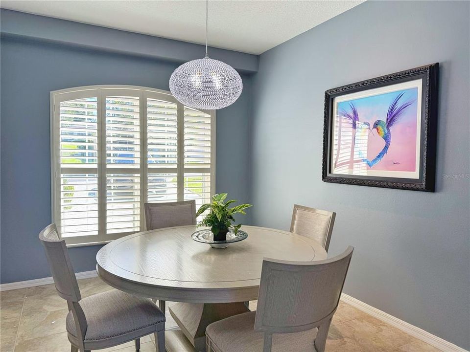 Под контрактом: $429,990 (3 спален, 2 ванн, 1846 Квадратных фут)