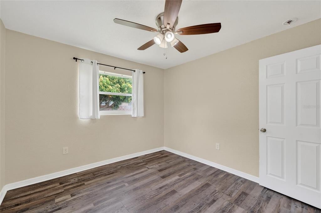 For Rent: $2,900 (3 beds, 2 baths, 1304 Square Feet)